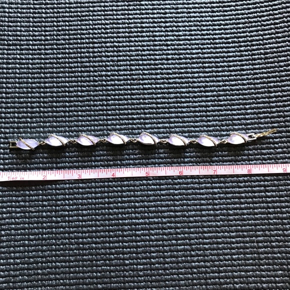 💜 Purple Avon Bracelet 💜 - Picture 7 of 7